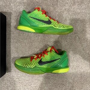 move grinches size 10